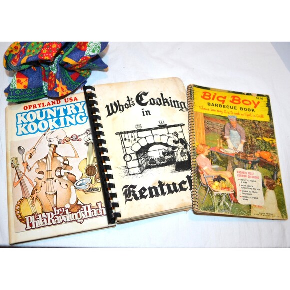 Vintage Cookbooks Southern Hospitality Fun Trio - Picture 1 of 9